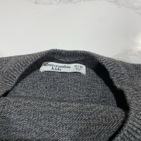 Abercrombie Kids Charcoal Crewneck Sweater- 11/12 - Picture 7 of 8